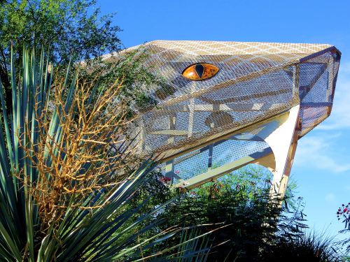 The snake's head, which we entered to retrace out steps back to the tail. == Photo by Pat Bean 