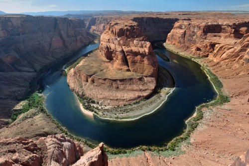 Thank Heavens for Wikimedia and generous photographers for this fabulous stitched panorama of Horseshoe Bend because halfway down to the overlook I remembered I didn't have my camera with me. But even if I had, I couldn't have taken such a magnificent photo. -- Wikimedia photo 